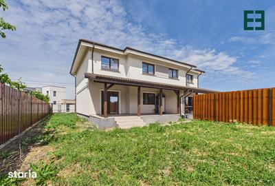 Casă cu 4 camere cu Teren 400 Mp în Moșnița Nouă