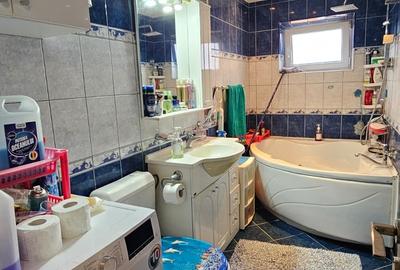 Apartament 3 camere decomandat zona Judetean,mobilat,122500 Euro - 7