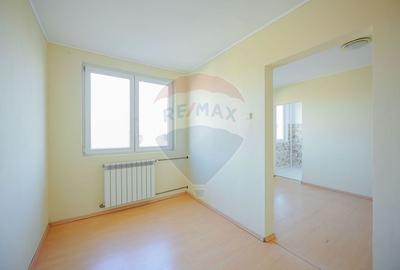 Apartament 2 camere et. 2, de vânzare zona Complex Velența - 4