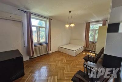 Garsoniera 40 mp decomandata | Blocurile rusesti Metrou Orizont - 8