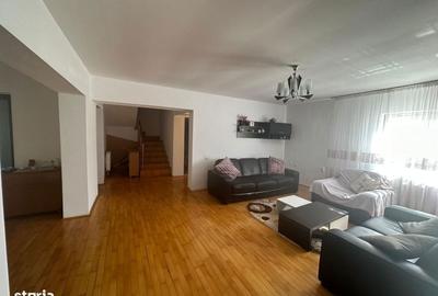 Casă cu 4 camere în Central - 3