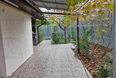 Casă cu 2 camere cu Teren 273 Mp în Lacu Dulce