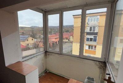 Apartament cu 3 camere semidecomandat în Bunești - 5