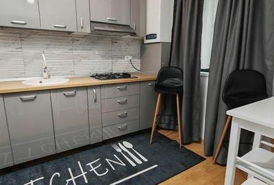 Casă cu 4 camere cu Canalizare în Central - 1