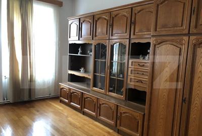 Casa de vanzare, cu 7 camere, 350 mp u & 2850 mp teren - 12