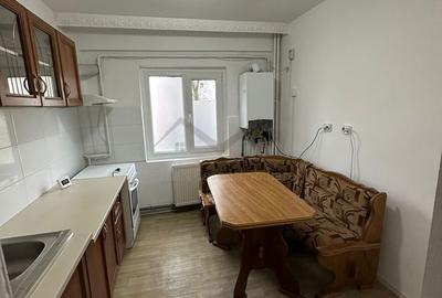 Spațiu comercial, de 70 mp, în Albești - 2