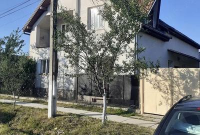 Casă cu Teren 2000 Mp în Central - 9