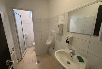 Spatiu comercial cu 4 incaperi 110 mp, situat in zona Aurel Vlaicu - 1