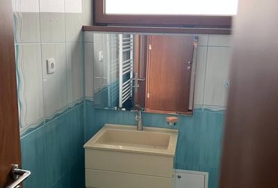 Casă cu 9 camere cu Teren 1430 Mp în Central - 4