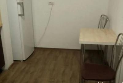 Apartament cu 3 camere decomandat în Casa de Cultură - 2