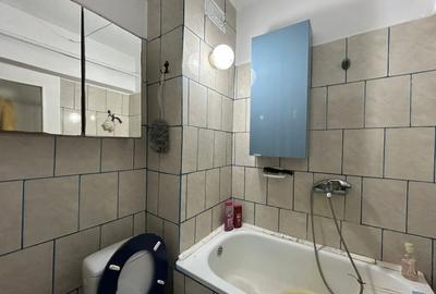 Etaj 1, Garsoniera mobilat utilata, zona Bariera. - 4