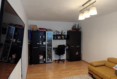 Apartament cu 2 camere decomandat în Titan - 6