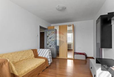 Apartament cu 3 camere de inchiriat- zona Vlaicu Apartament cu 3 camere de inchiriat- zona Vlaicu - 1