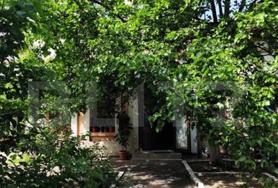 Casa de vanzare, cu 4 camere, 147 mp, zona Pacurari - 3