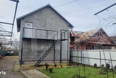 Casă cu 3 camere în Băltița - 12
