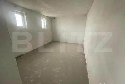 Casă cu 5 camere cu Teren 1000 Mp în Central - 3