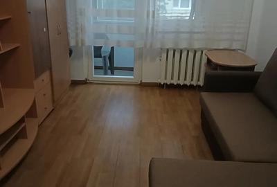 Inchiriez apartament 2 camere - 3