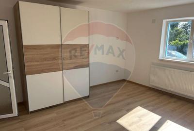 Casa renovata cu 4 camere in Ureche?ti - 5