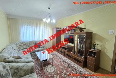 Apartament cu 3 camere decomandat în Găvana