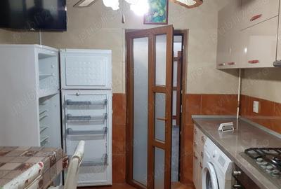 Apartament cu 3 camere decomandat în Barieră - 12