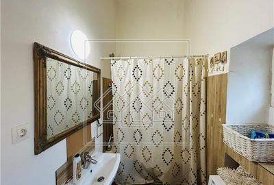 Apartament cu 3 camere semidecomandat în Central - 15