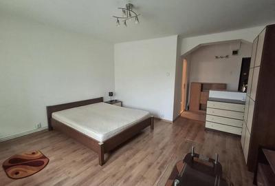 Nicolina ,ap o cam,mob si ut, 300 euro - 1