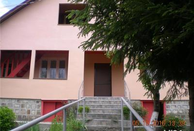 Casă cu 7 camere cu Teren 400 Mp în Greșu - 4
