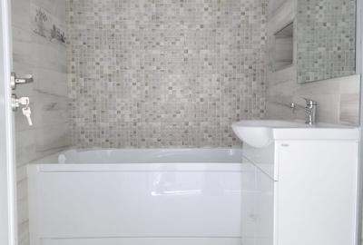 Apartament cu 3 camere decomandat în Crângași