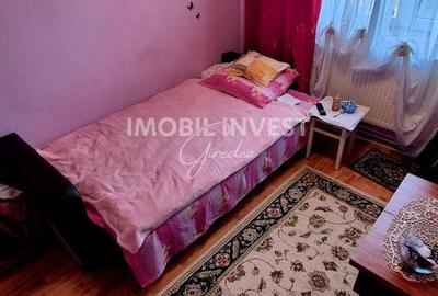 Apartament cu 3 camere decomandat în Cetate - 4