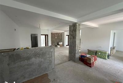 Casă cu 5 camere cu Teren 674 Mp în Vânători - 2
