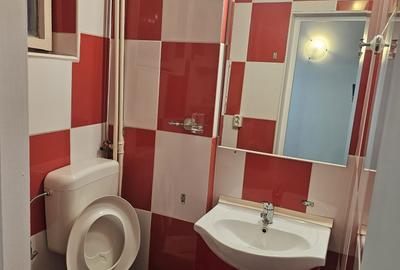 Apartament cu 3 camere decomandat în Rahova - 1