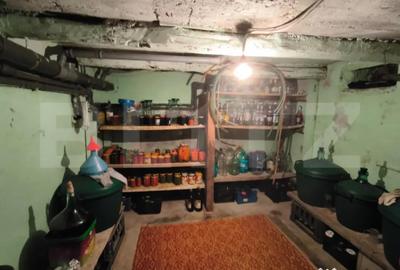 Casă cu 4 camere cu Teren 2000 Mp în Central - 6