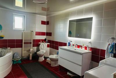 Casă cu 4 camere în Hlincea - 8