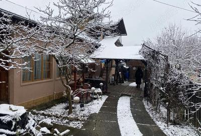 Casă cu Teren 480 Mp în Central - 1