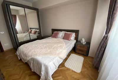 Apartament cu 3 camere decomandat, mobilat în Central - 4