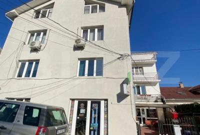 Casă cu 7 camere cu Teren 7000 Mp în Central - 2