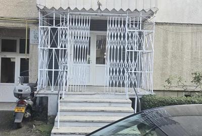 Inchiriez spatiu comercial in Deva, zona Zamfirescu, suprafata utila aproximativ 75 mp, - 1