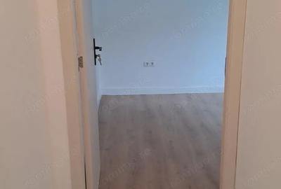 Apartament cu 3 camere decomandat în Central - 1