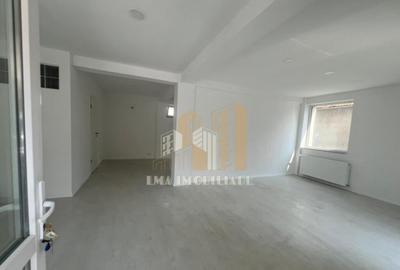 Spațiu comercial, de 80 mp, în Central - 3