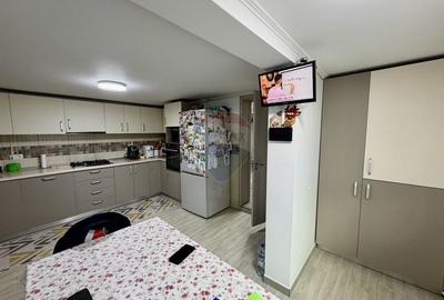 Casă / Vilă cu 4 camere de vânzare în zona Central - 12