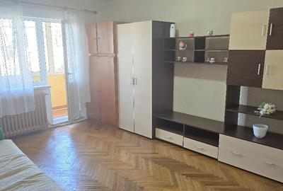 Vand apartament 2 camere decomandat in Deva, Balcescu, 22 Decembrie - 1