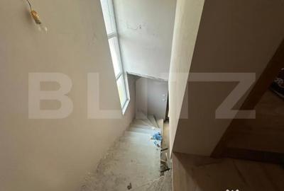 Casă cu 3 camere cu Teren 4075 Mp în Central - 11