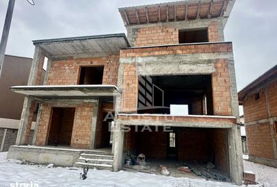 Casă cu 6 camere cu Teren 400 Mp în Central
