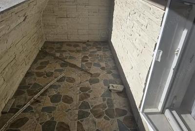 Apartament cu 2 camere decomandat în 22 Decembrie - 17