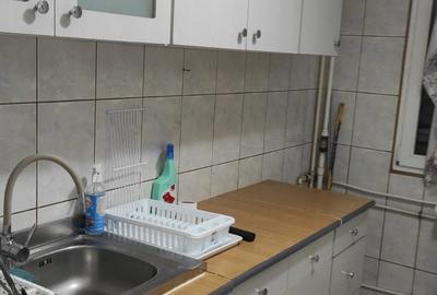 3 camere Trapezului, Sector 3