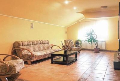 Spațiu comercial, de 530 mp, în Moieciu - 2