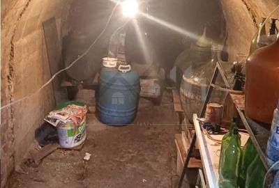 Tatarasi zona Piata Chirila teren 576mp cu casa si anexe (pretabil si privatizare) - 2