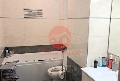 Casă cu 10 camere cu Teren 394 Mp în Central - 14