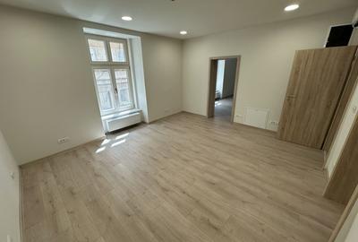 Birou, de 67.599998474121 mp, în Ultracentral - 1