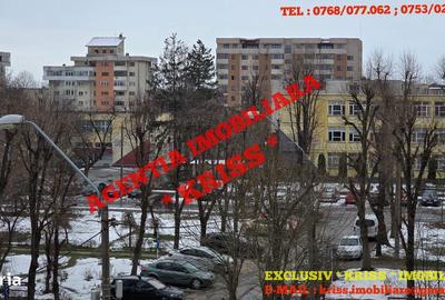 Apartament cu 3 camere semidecomandat în Craiovei - 10